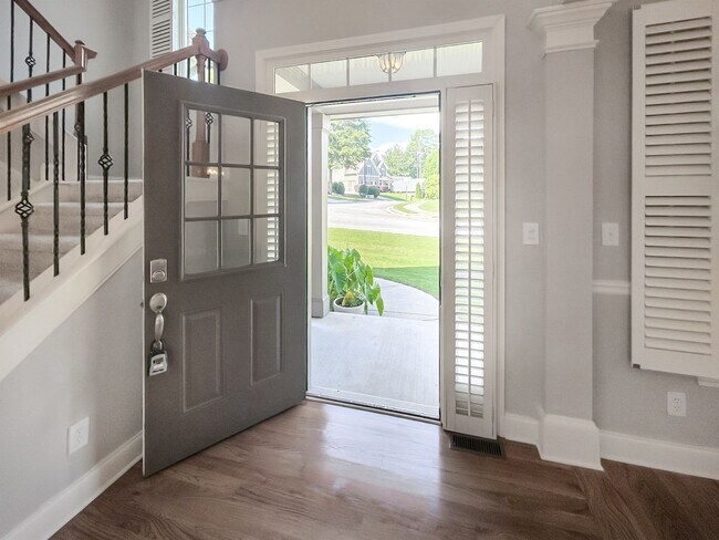 Foto del edificio - Stunning 5-Bedroom Executive Home in Kennesaw’s Preserve Falcon Hills!