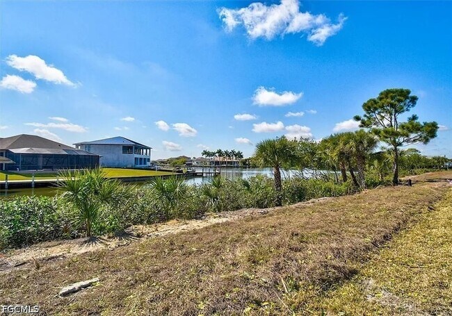 Foto del edificio - 7796 Lakes Edge Ln