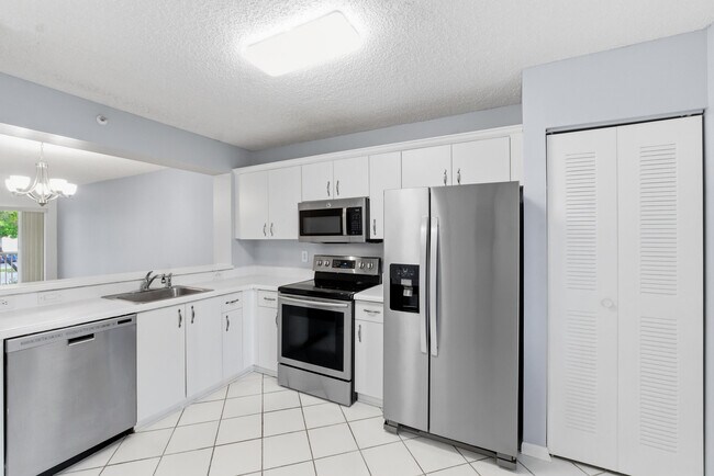 Foto del edificio - 9511 Weldon Cir