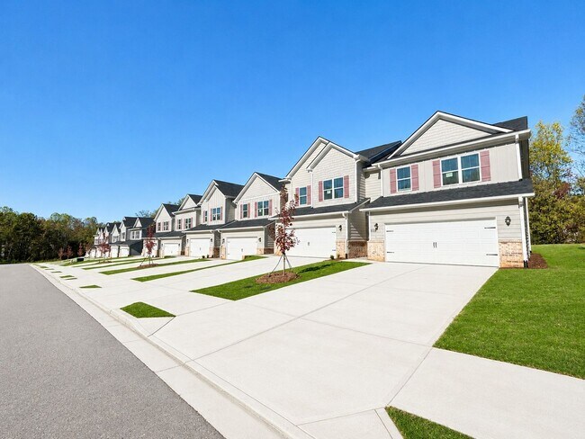 Building Photo - Discover modern living in the heart of Cornelia!