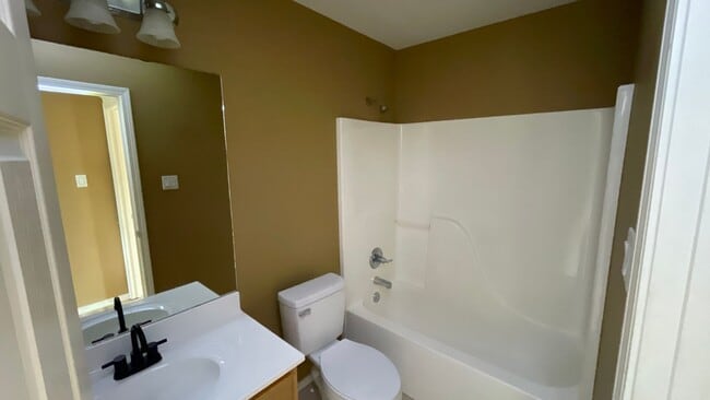 Building Photo - 13823 Harold Dr