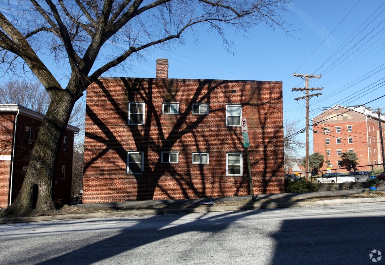 Building Photo - 3945 4th St SE