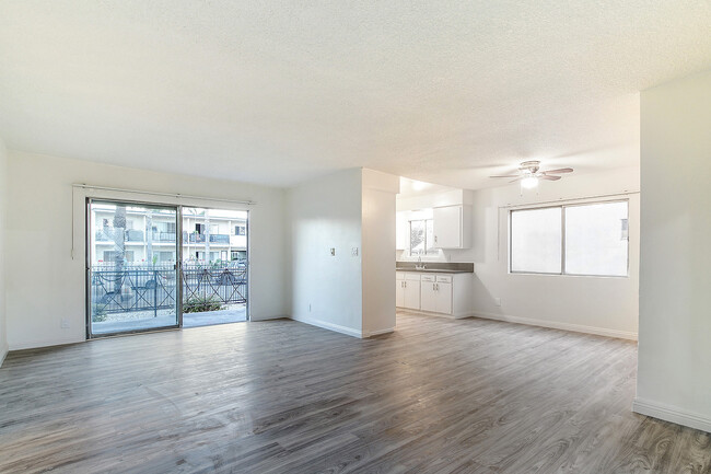 Building Photo - 14677 Rayen St
