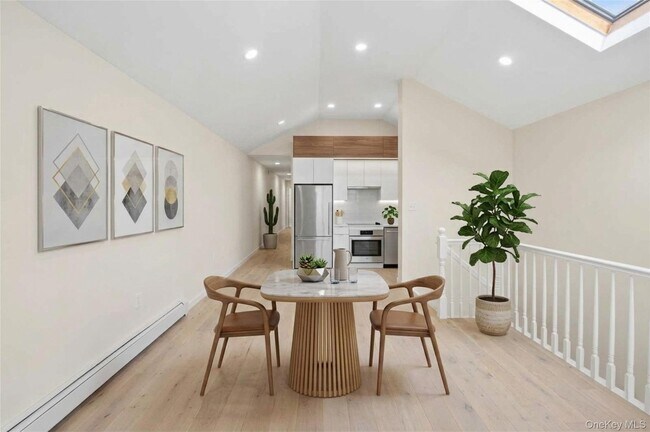 Foto del edificio - 2948 Wickham Ave