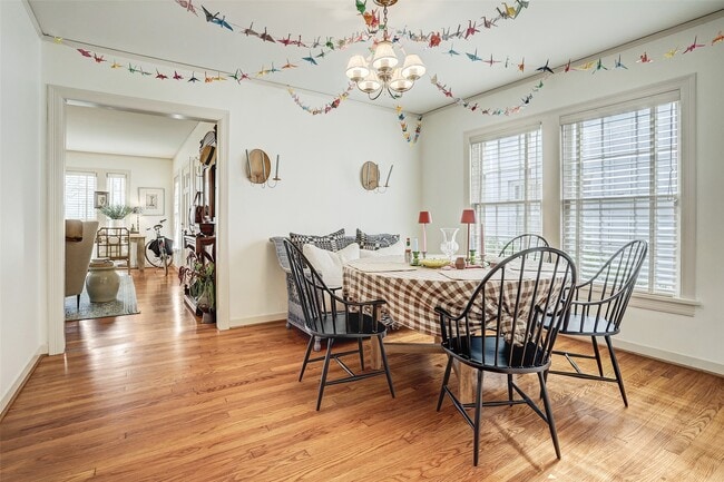 Foto del edificio - 2112 Banks St