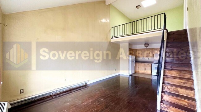 Building Photo - 3560 Netherland Ave