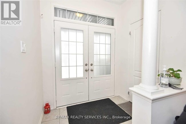 Building Photo - 43 Sussexvale Dr