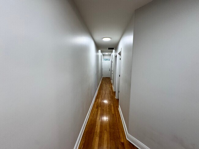 Foto del edificio - 6425 S Maryland Ave