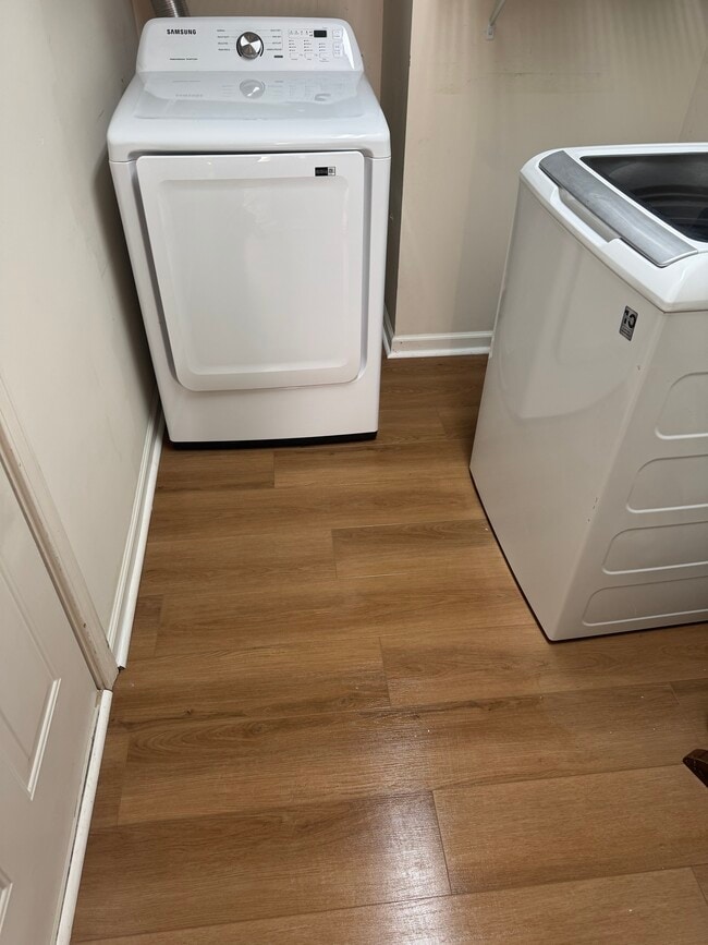 Foto del edificio - 2205 Lannigan Dr