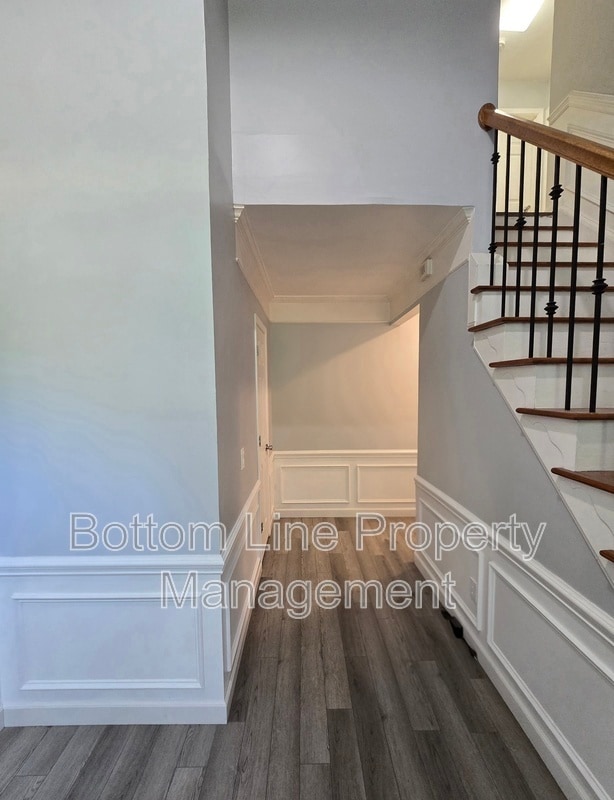 Building Photo - 4134 Beauvista Dr