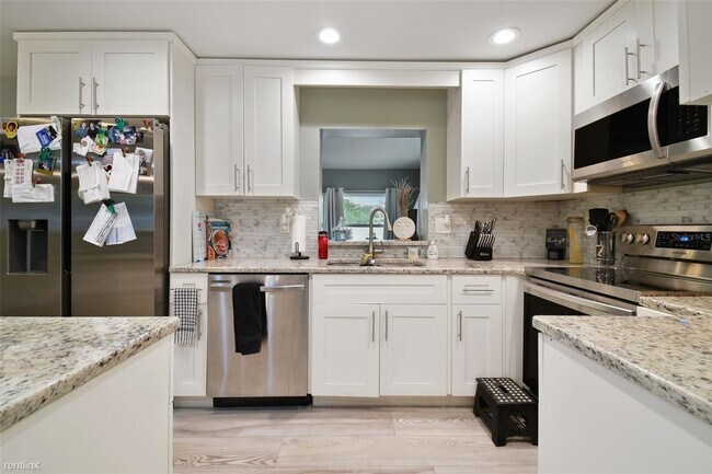 Building Photo - 4 br, 2 bath House - 2199 R Nolan Drive