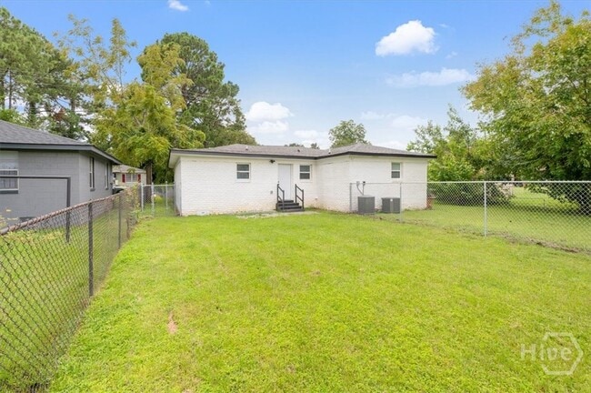 Foto del edificio - 2120 Krenson St