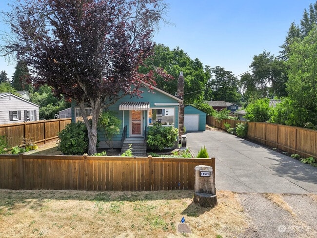 Building Photo - 11520 16th Ave NE