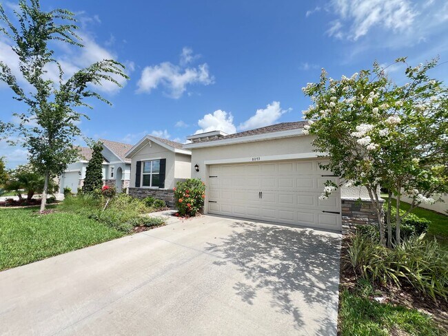 Building Photo - GORGEOUS 4BD/2BA Home in the Beautiful Bea...