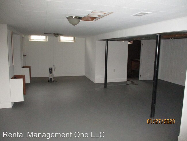 Building Photo - 3 br, 1.5 bath House - 26600 Hoover