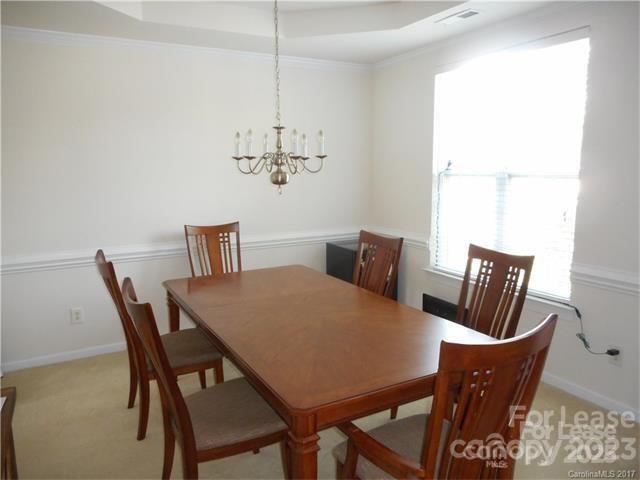 Foto del edificio - 5905 Cactus Valley Rd