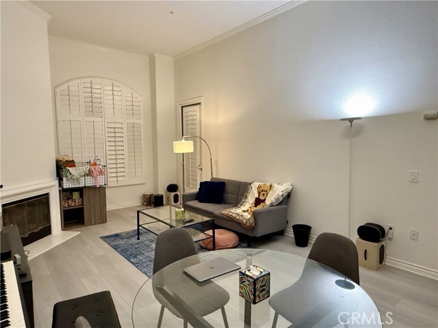 Foto del edificio - 9263 Regents Rd