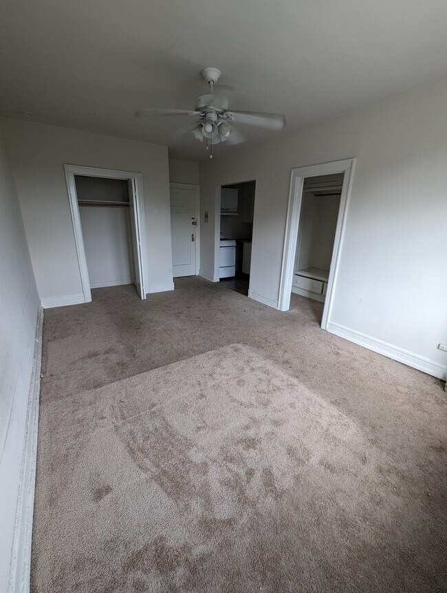 Foto del edificio - 4606 N. Hermitage