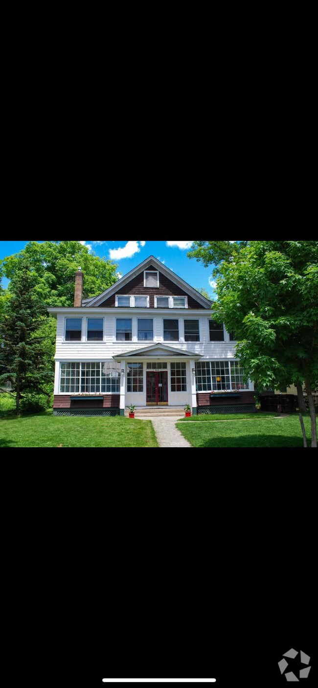 Apartments For Rent in Saranac Lake, NY 4 Rentals