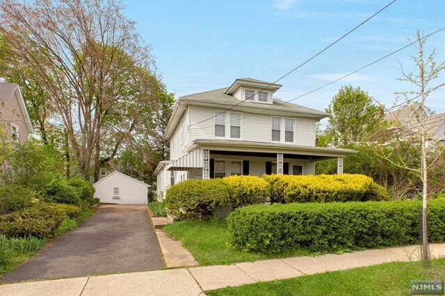 Foto principal - 205 W Main St
