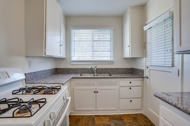 Photo - 4084 S Muirfield Rd Apartment