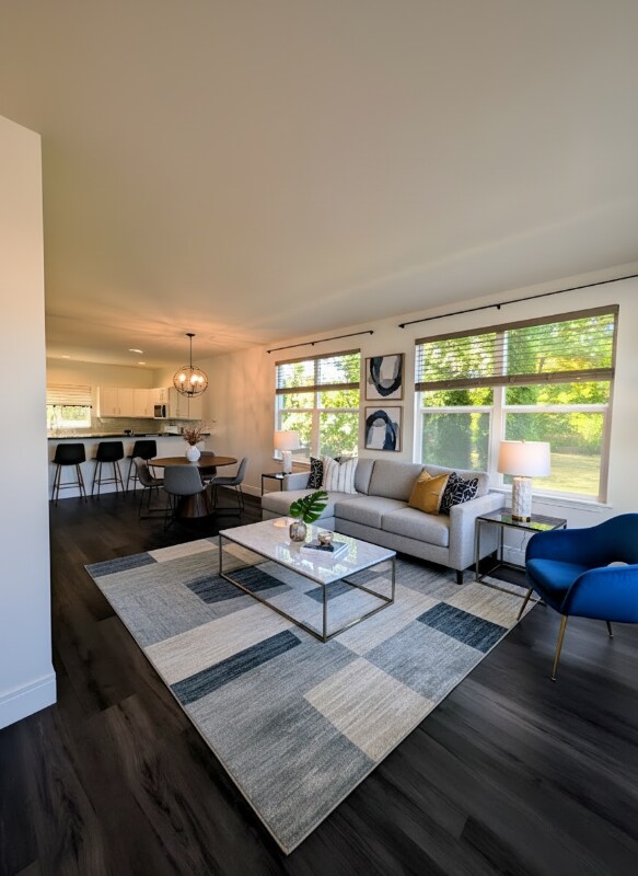 Foto del edificio - 200 Whispering Pine Pl