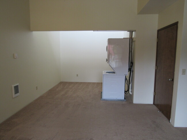 Bedroom washer and dryer - 13775 SW Scholls Ferry Rd