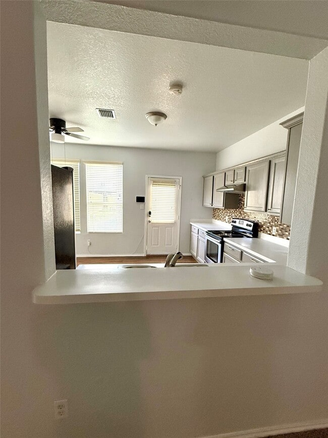 Foto del edificio - 16747 Libson Falls Dr