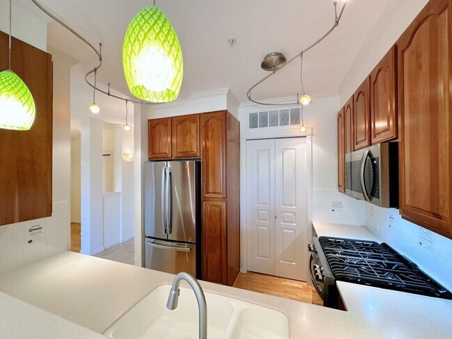 Foto del edificio - 2Bd/1.75Ba Kirkland Condo