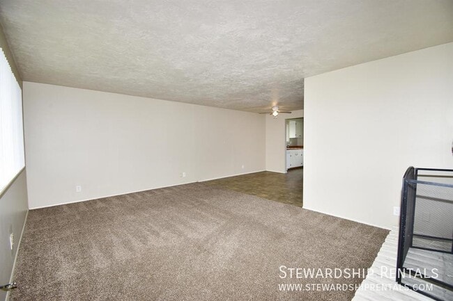 Building Photo - 336 S 51st Pl