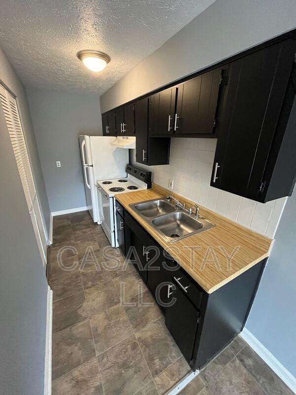 Building Photo - 371 Redmar Blvd