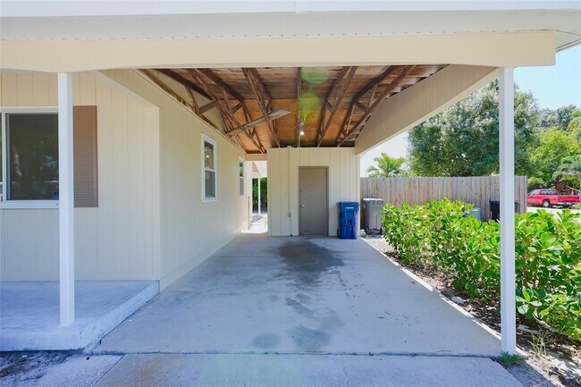Building Photo - 6515 3rd St Ct W