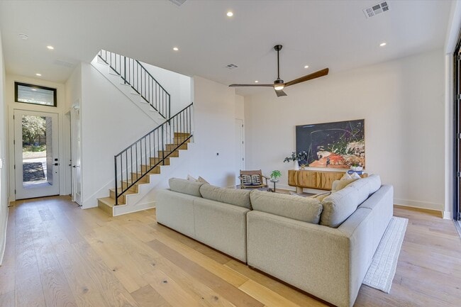 Building Photo - 2401 Trailside Dr