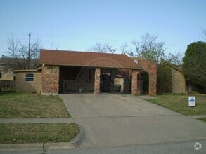 Building Photo - 406 Skyline Ave