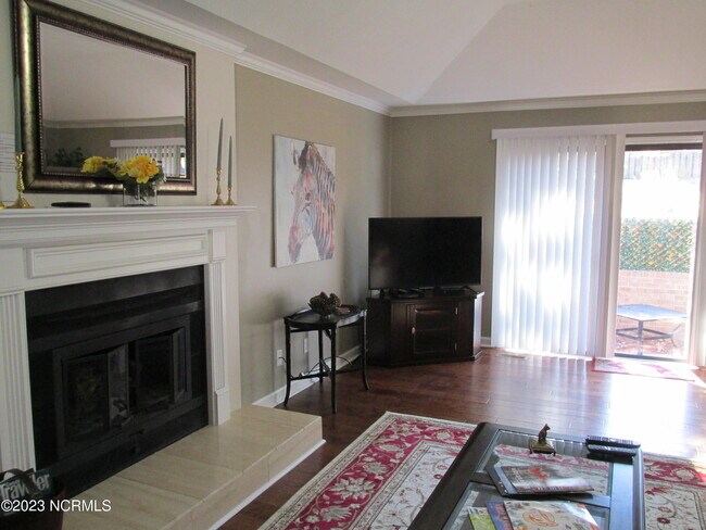 Building Photo - 212 Tall Trees Dr