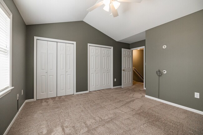 Building Photo - 425 Logmont Trace - 1