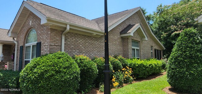 Building Photo - 1139 Island Cove