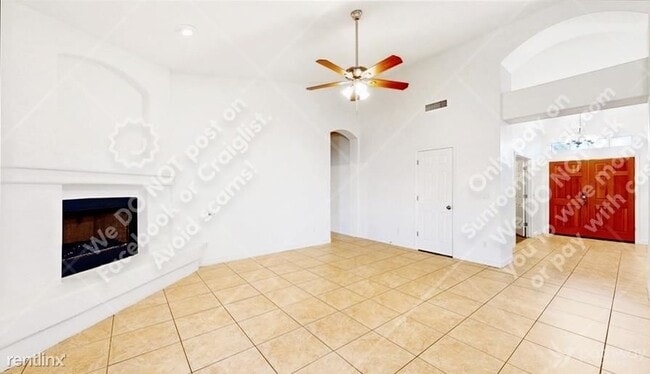 Foto del edificio - 3 br, 2 bath House - 11520 W Clover Way