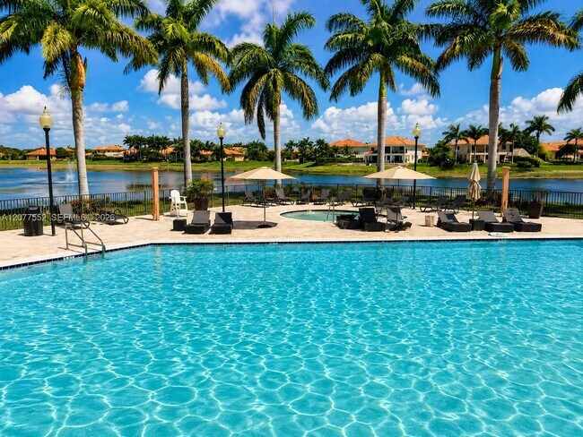 Foto del edificio - 7950 SW 195th Terrace