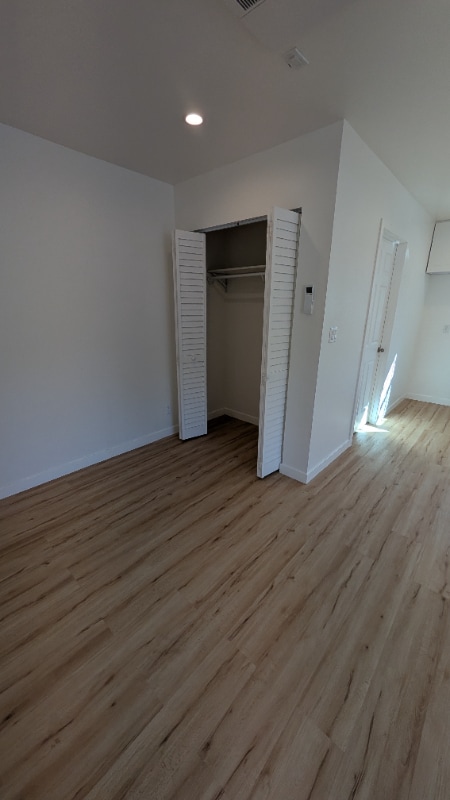 Foto del edificio - 1611 N Grape Ave