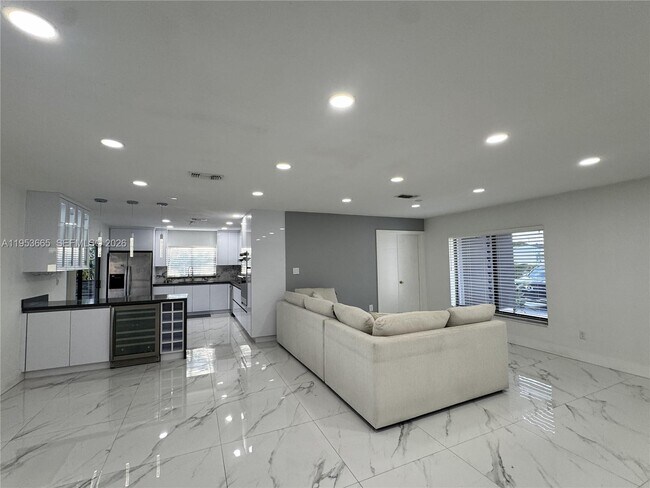 Foto del edificio - 10394 Fairway Heights Blvd