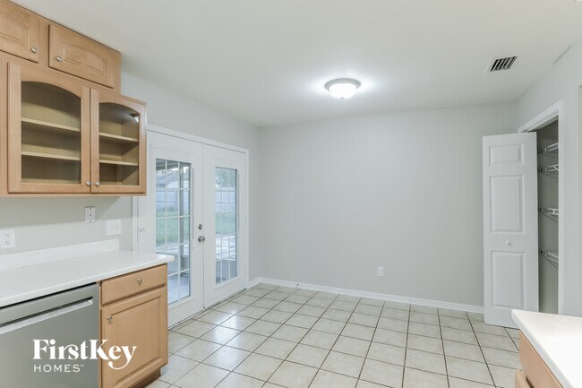 Building Photo - 2391 Stonebridge Dr