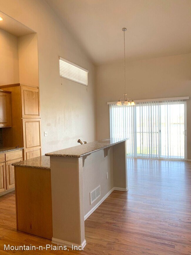 Building Photo - 3 br, 2.5 bath House - 2974 Denver Drive