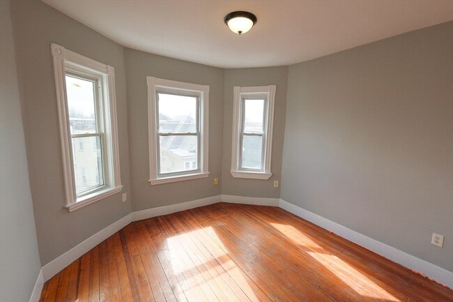 Photo - 23 Barry St Apartment