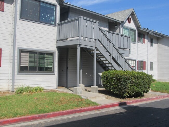 Building Photo - Chula Vista Condo