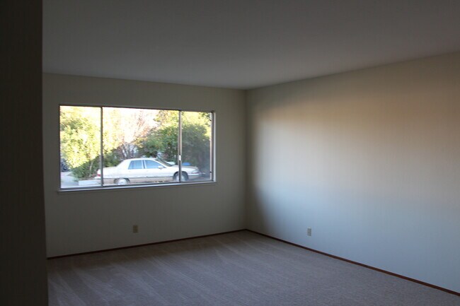 Foto del edificio - 4766 Shelborne Park Ct