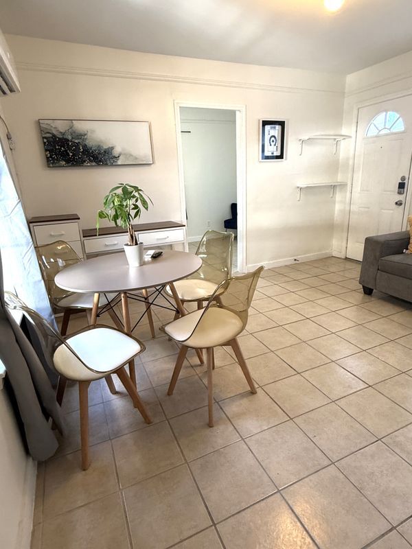 Foto del edificio - 3126 Webster St