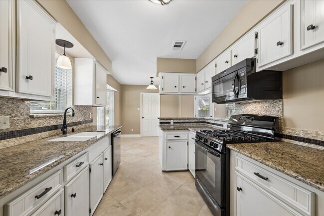 Building Photo - 12322 Nova Ct