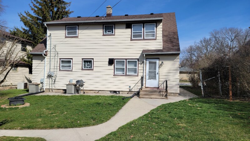Primary Photo - 10167 W Cleveland Ave