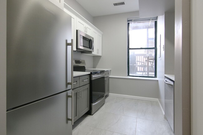Foto del edificio - 151 W Brookline St
